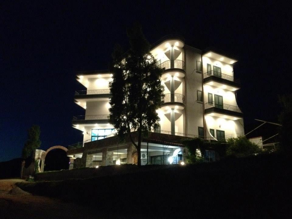 Hotel Artisti Vlorë Eksteriør bilde